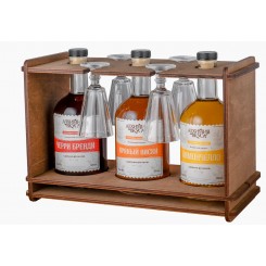 Подарочный набор в деревянной подставке Алхимия вкуса, c лафитниками (3 бутылки, №3)